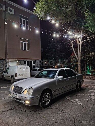 Mercedes E 240 1997, 281,491 km - 2.4 l - Qax