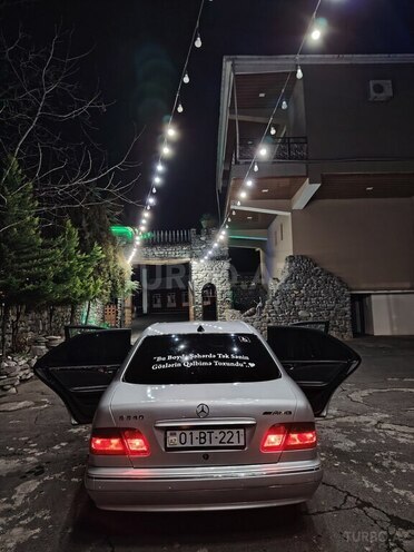 Mercedes E 240 1997, 281,491 km - 2.4 l - Qax