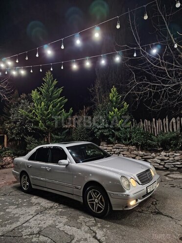 Mercedes E 240 1997, 281,491 km - 2.4 l - Qax