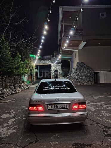 Mercedes E 240 1997, 281,491 km - 2.4 l - Qax