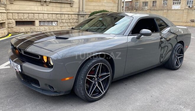 Dodge Challenger-2