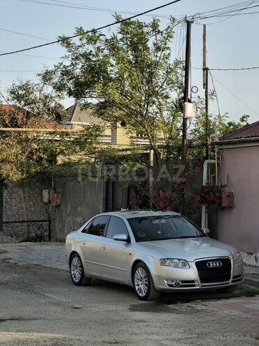 Audi A4-2