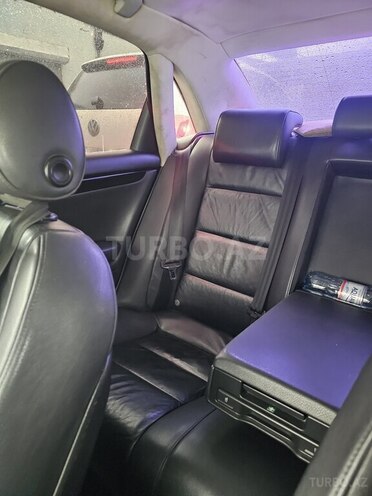 Audi A4-15