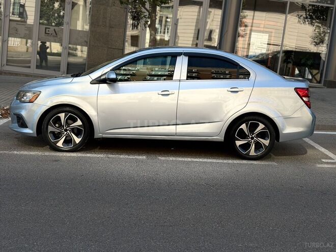 Chevrolet Aveo-3