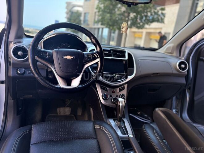 Chevrolet Aveo-13