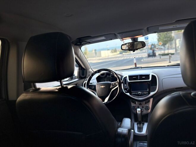 Chevrolet Aveo-7