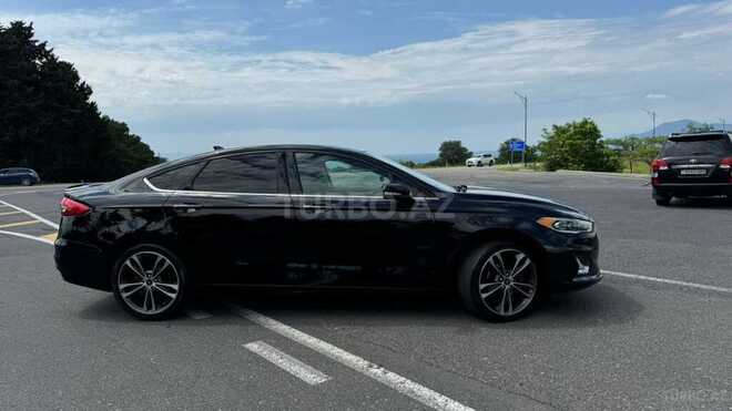 Ford Fusion (North America) 2019, 132,000 km - 1.5 l - Qax