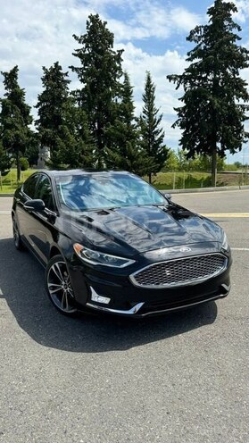 Ford Fusion (North America) 2019, 132,000 km - 1.5 l - Qax