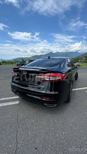 Ford Fusion (North America) 2019, 132,000 km - 1.5 l - Qax