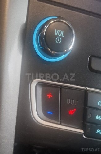 Ford Fusion (North America) 2019, 132,000 km - 1.5 l - Qax