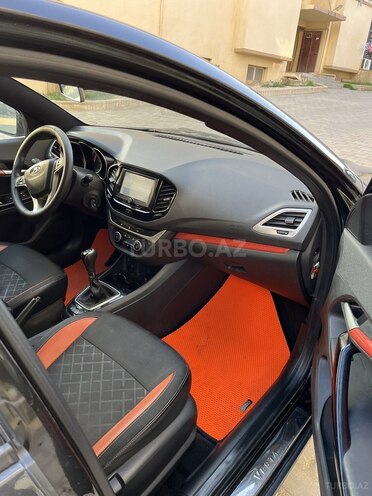 LADA (VAZ) Vesta Cross-9