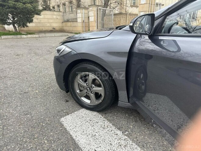 Hyundai Avante 2016, 215,000 km - 1.6 l - Bakı