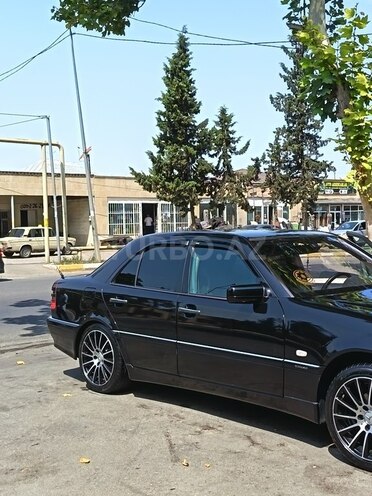 Mercedes C 200 2000, 254,025 km - 2.0 l - Tovuz