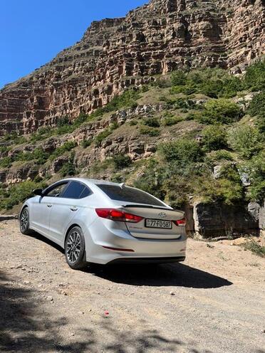 Hyundai Elantra 2017, 225,308 km - 1.6 l - Bakı