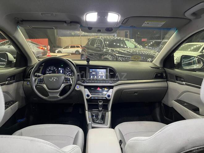 Hyundai Elantra 2017, 225,308 km - 1.6 l - Bakı