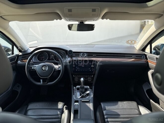 Volkswagen Passat 2017, 107,000 km - 1.8 л - Bakı