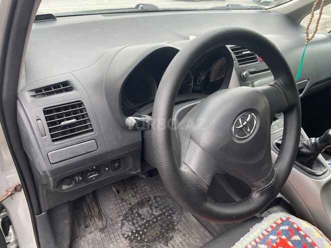 Toyota Auris-3