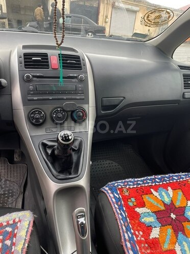 Toyota Auris-10