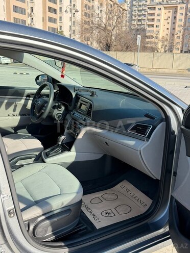 Hyundai Elantra 2017, 247,437 km - 2.0 л - Bakı