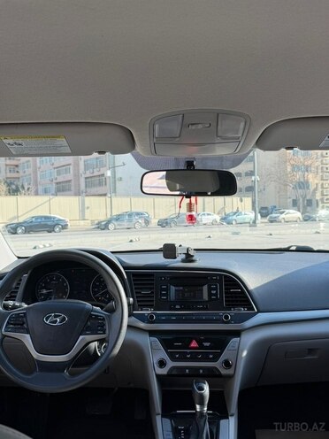 Hyundai Elantra 2017, 247,437 km - 2.0 л - Bakı