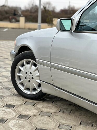 Mercedes C 230 1999, 175,000 km - 2.3 л - Saatlı