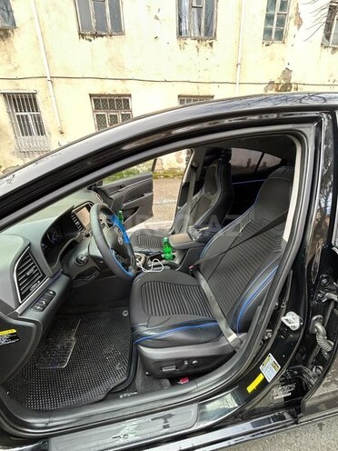 Hyundai Elantra 2017, 172,704 km - 2.0 l - Bakı