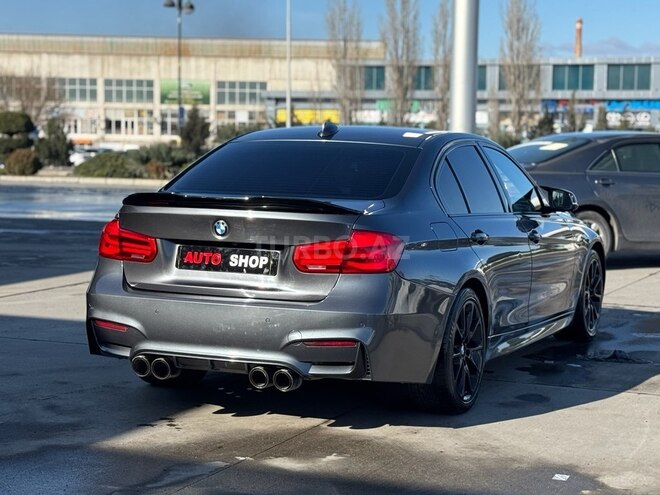 BMW 330-4