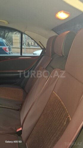 Mercedes E 240-10