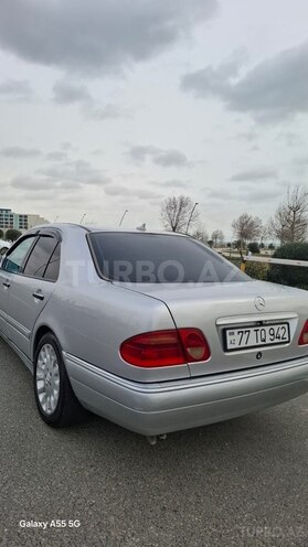 Mercedes E 240-14