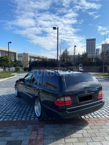 Mercedes E 240 1998, 413,651 km - 2.4 l - Bakı
