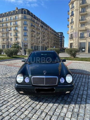 Mercedes E 240 1998, 413,651 km - 2.4 l - Bakı