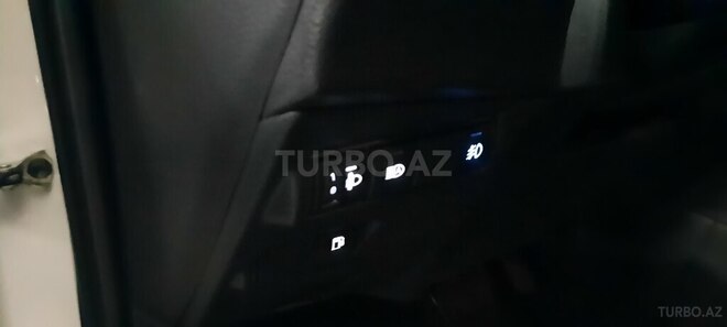Toyota Corolla Cross 2024, 13,000 km - 2.0 l - Bakı