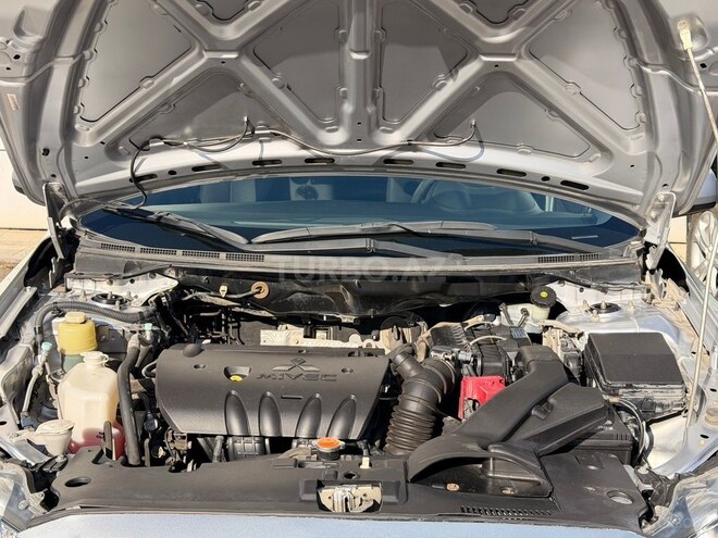 Mitsubishi Lancer 2015, 303,290 km - 2.0 л - Bakı