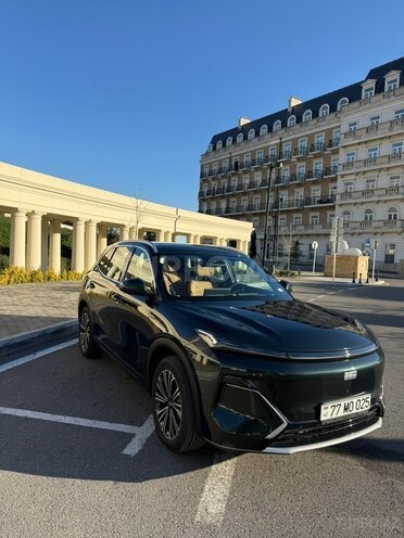 Geely  2025, 700 km - 1.5 л - Bakı