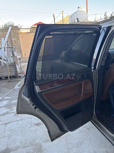 Volkswagen Touareg 2004, 254,800 km - 4.2 l - Bakı