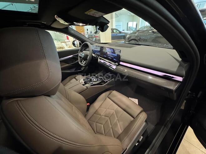 BMW 530e-14