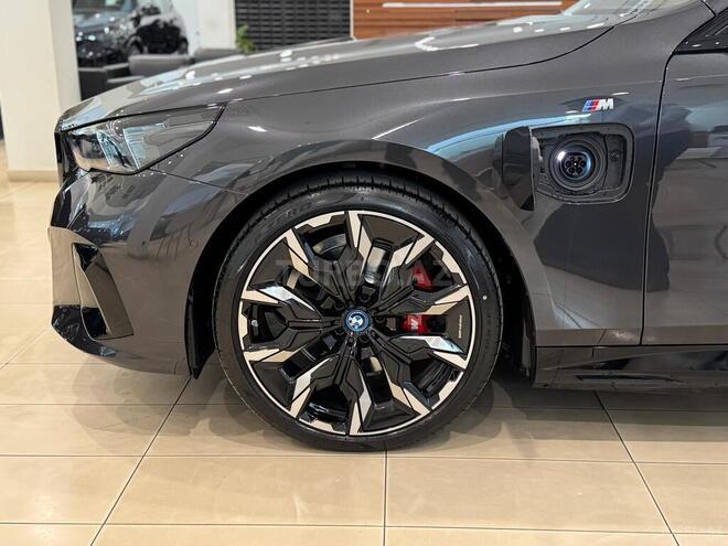 BMW 530e-10