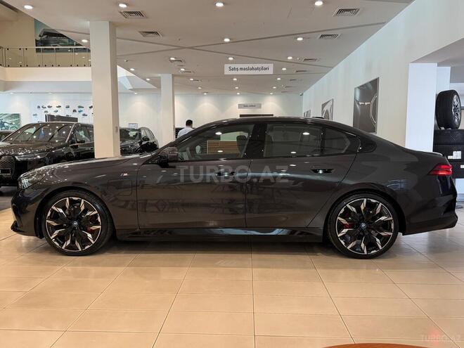 BMW 530e-7