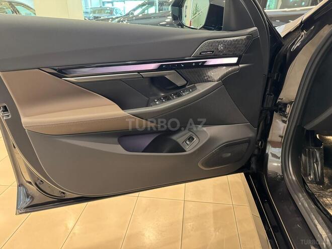 BMW 530e-15