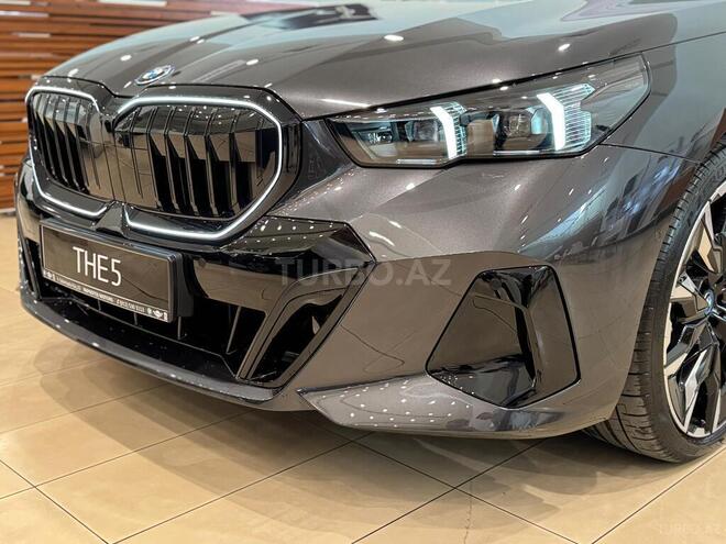BMW 530e-6