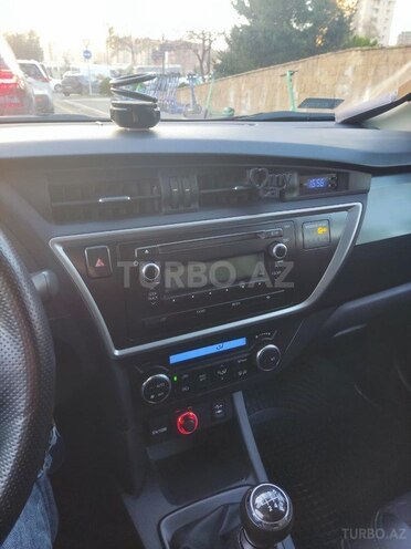 Toyota Auris 2014, 237,000 km - 1.4 l - Bakı