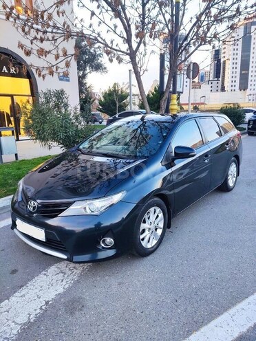 Toyota Auris 2014, 237,000 km - 1.4 l - Bakı