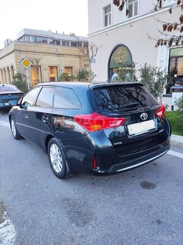 Toyota Auris 2014, 237,000 km - 1.4 l - Bakı