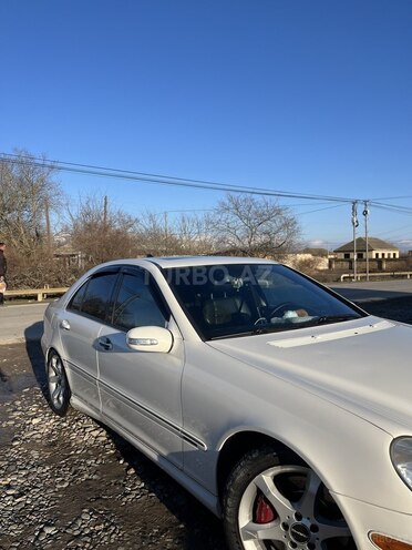 Mercedes C 230 2007, 220,000 km - 2.5 l - Neftçala