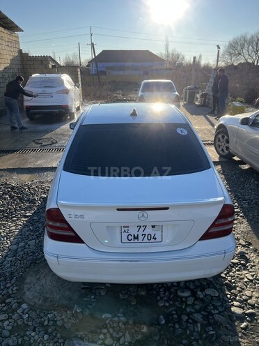 Mercedes C 230 2007, 220,000 km - 2.5 l - Neftçala