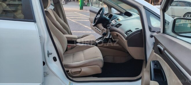 Honda Civic 2009, 320,000 km - 1.3 l - Bakı