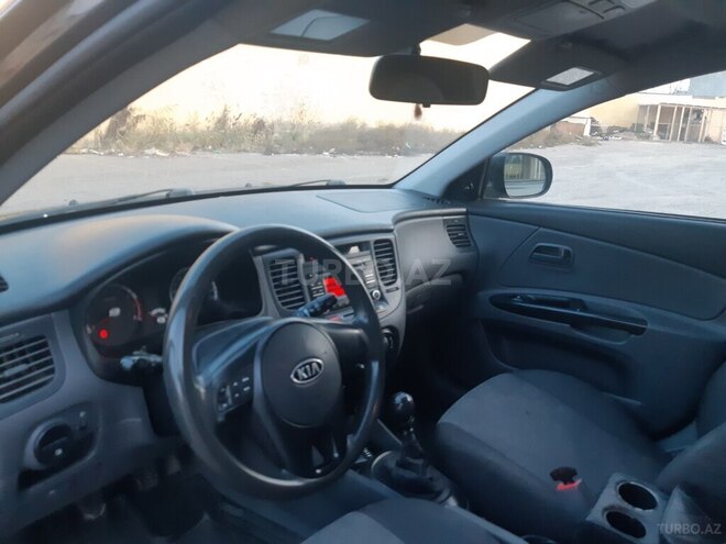 Kia Rio 2010, 196,500 km - 1.4 л - Bakı