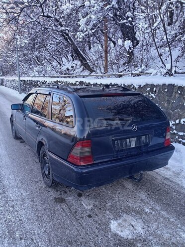 Mercedes C 180 1998, 600,000 km - 1.8 l - Quba