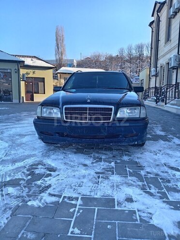 Mercedes C 180 1998, 600,000 km - 1.8 l - Quba