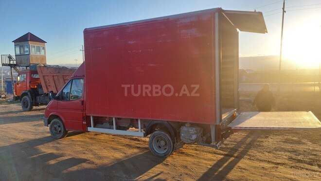 Ford Transit-3